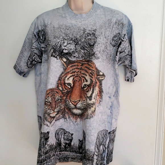 Fruit of the Loom Other - Vintage Tiger Shirt Size L